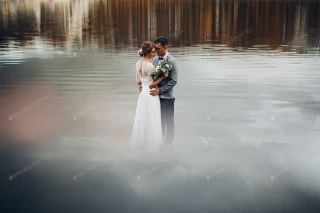 عکس عروس و داماد در کنار دریاچه